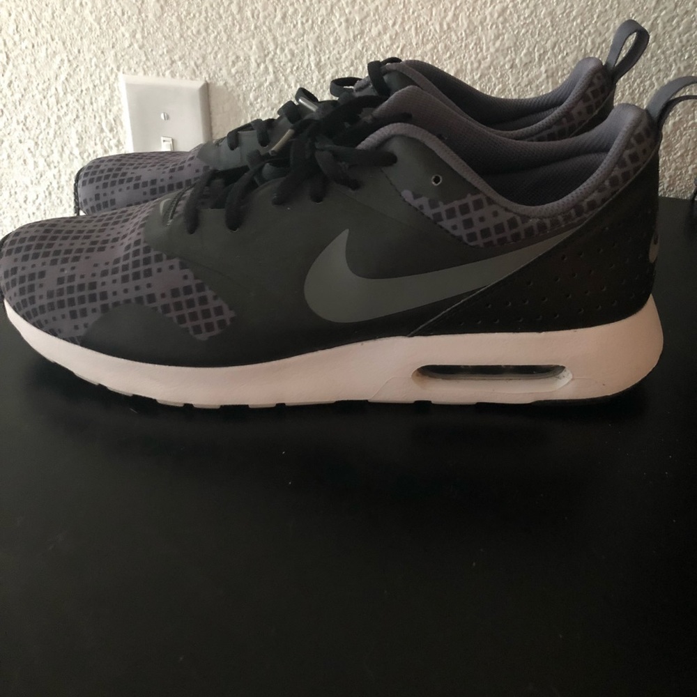 Nike Air Max Tavas Size 12